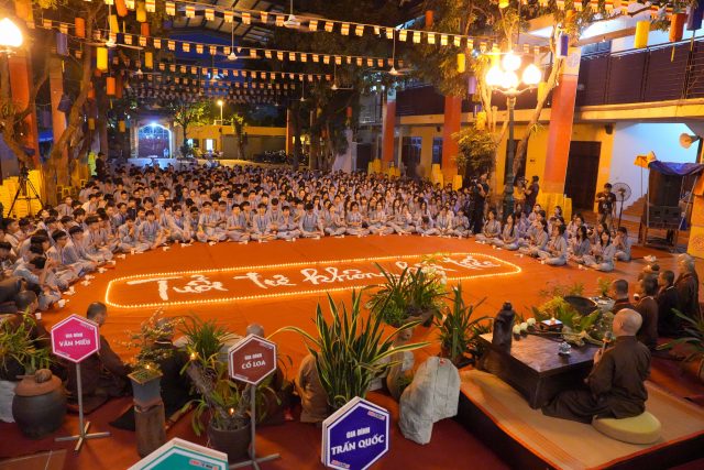 Đêm thiền trà “Tuổi trẻ không hối tiếc”: Chén trà tri ân – Kết nối yêu thương