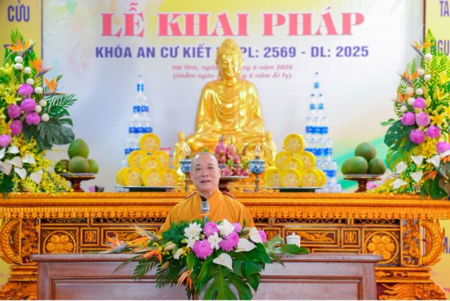 HT Thích Bảo Nghiêm thuyết giảng tại Hạ trường Trung tâm Văn hoá Phật giáo tỉnh Hà Tĩnh