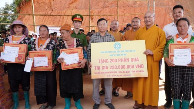 Giáo hội Phật giáo Việt Nam tỉnh Lào Cai hỗ trợ đồng bào vùng lũ Điện Biên