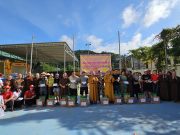 Ban Từ thiện xã hội GHPGVN tỉnh Lào Cai tặng quà bà con vùng lũ tỉnh Nghệ An