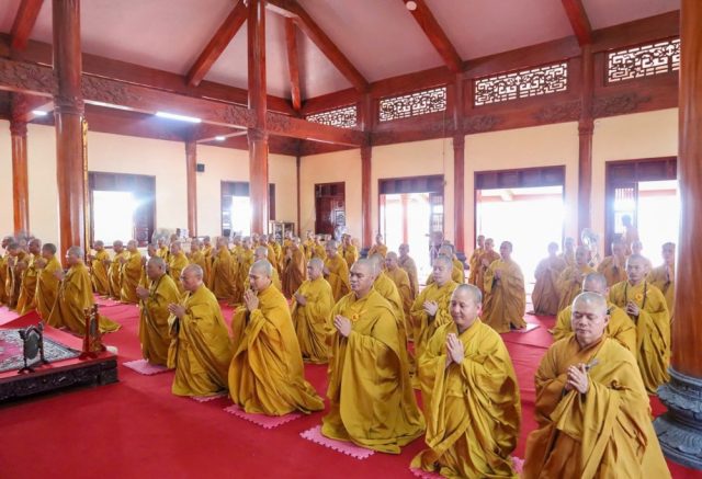 Hà Tĩnh: Trang nghiêm lễ Tác pháp Tự tứ - Kết thúc 3 tháng An cư kiết hạ PL.2569