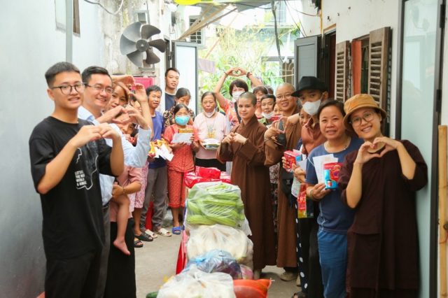 Hà Nội: Ánh trăng tình người tại xóm chạy thận Ngọc Hồi Hà Nội: Ánh trăng tình người tại xóm chạy thận Ngọc Hồi