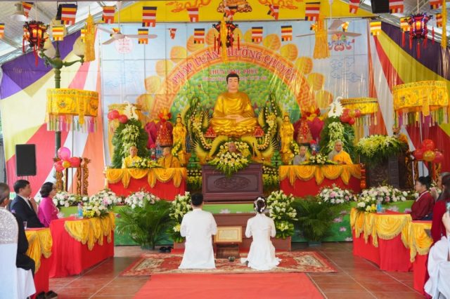 Ấm áp lễ hằng thuận tại chùa Tăng Phúc Ấm áp lễ hằng thuận tại chùa Tăng Phúc