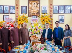 Tp Hà Nội : Các cơ quan ban ngành chúc mừng trường TCPH Hà Nội Nhân ngày nhà giáo Việt Nam 20/11