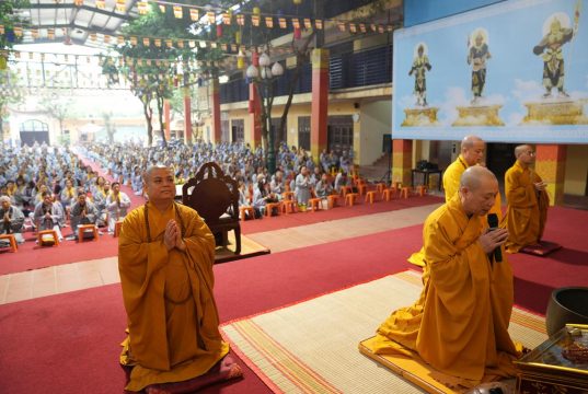 Ngày tu an lạc tháng 10 năm Ất Tỵ tại chùa Bằng