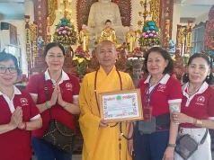 Đồng Tháp: Chùa Linh Phước (Phật Đá) tổ chức khám bệnh miễn phí và tặng quà từ thiện