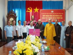 Phật giáo Đồng Tháp: Trao thêm 100 triệu đến đồng bào các tỉnh miền Trung khắc phục thiên tai
