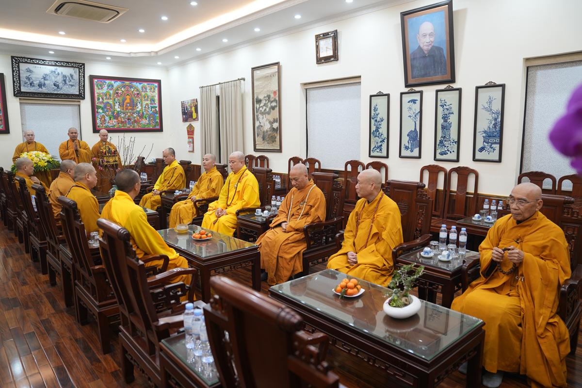 Hà Nội: Lung linh ánh sáng giác ngộ trong Đêm hội Hoa đăng mừng Đức Phật Thành đạo tại chùa Bằng插图