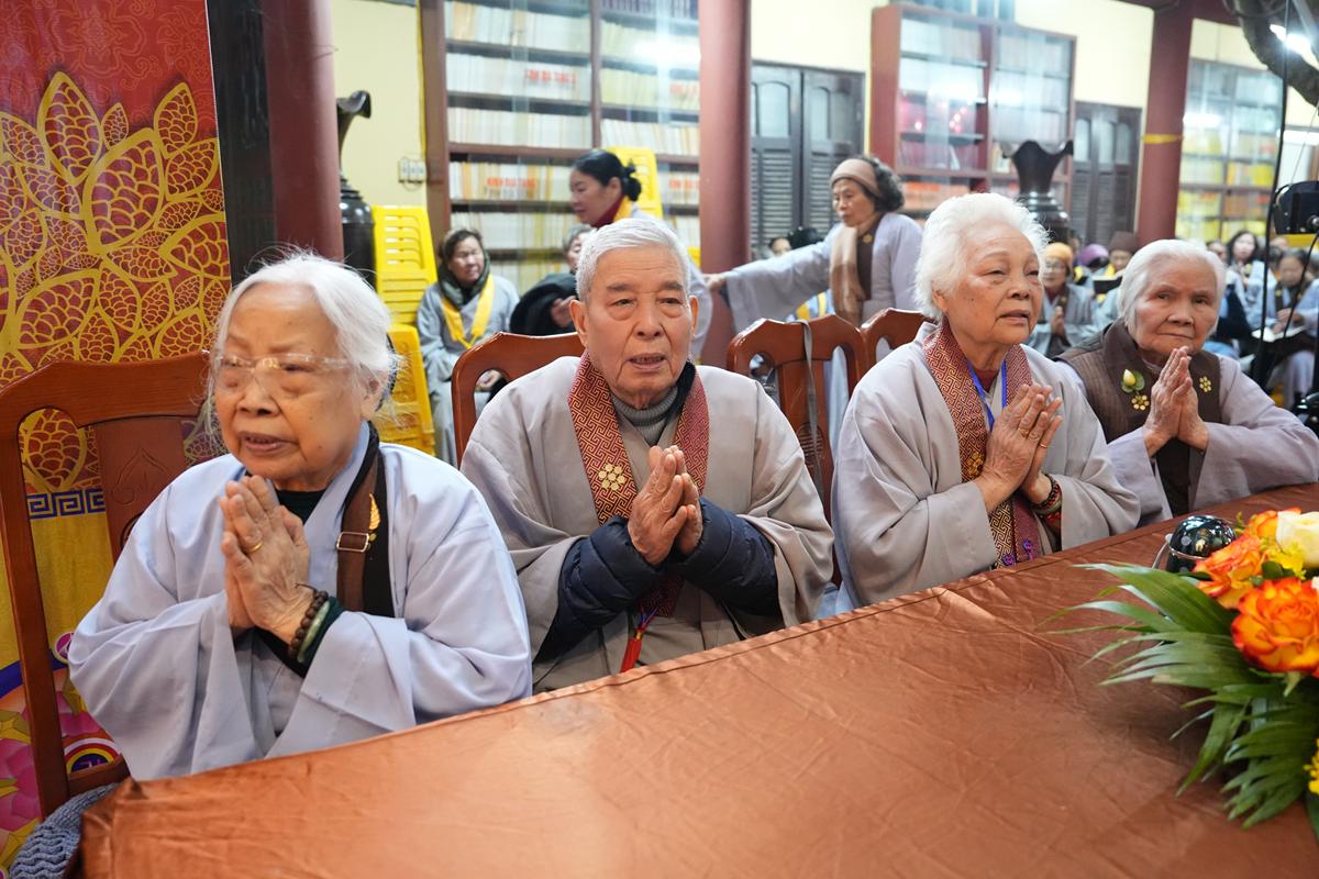 Hà Nội: Lễ kỷ niệm ngày Đức Phật Thành đạo và 28 năm hình thành Đạo tràng Pháp Hoa miền Bắc tại chùa Bằng插图3