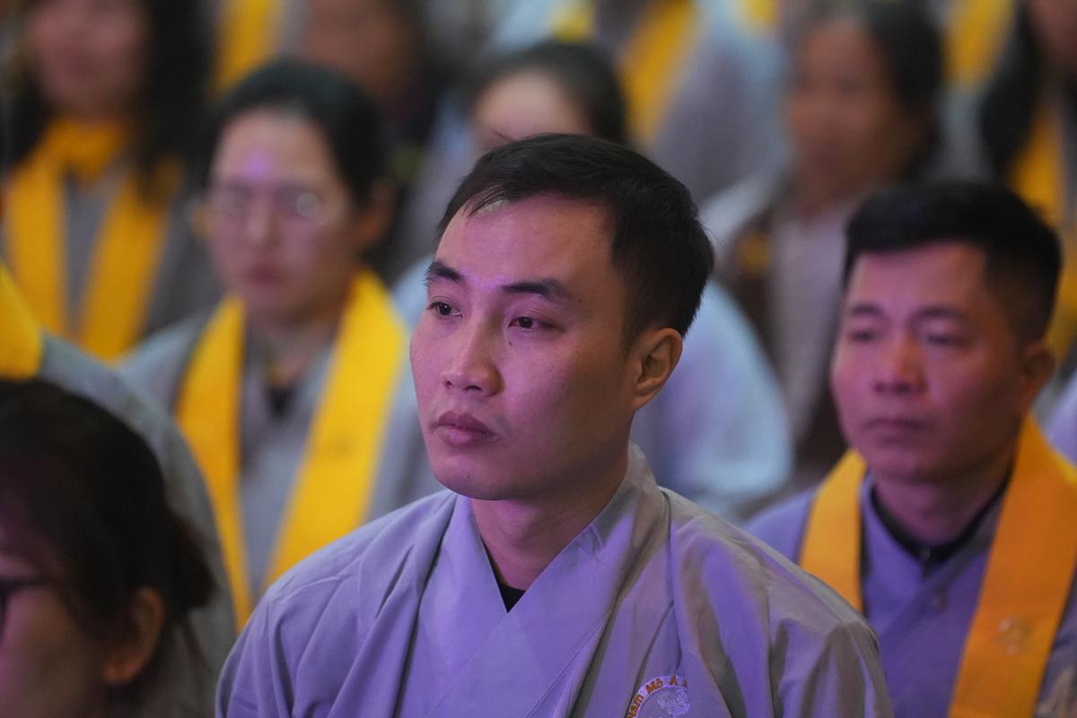 Hà Nội: Lung linh ánh sáng giác ngộ trong Đêm hội Hoa đăng mừng Đức Phật Thành đạo tại chùa Bằng插图14