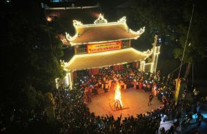 Khoảnh khắc giao thừa thiêng liêng dưới mái già lam chùa Bằng – khi người trẻ học cách trở về với chính mình