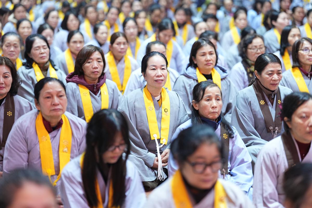 Hà Nội: Lung linh ánh sáng giác ngộ trong Đêm hội Hoa đăng mừng Đức Phật Thành đạo tại chùa Bằng插图19