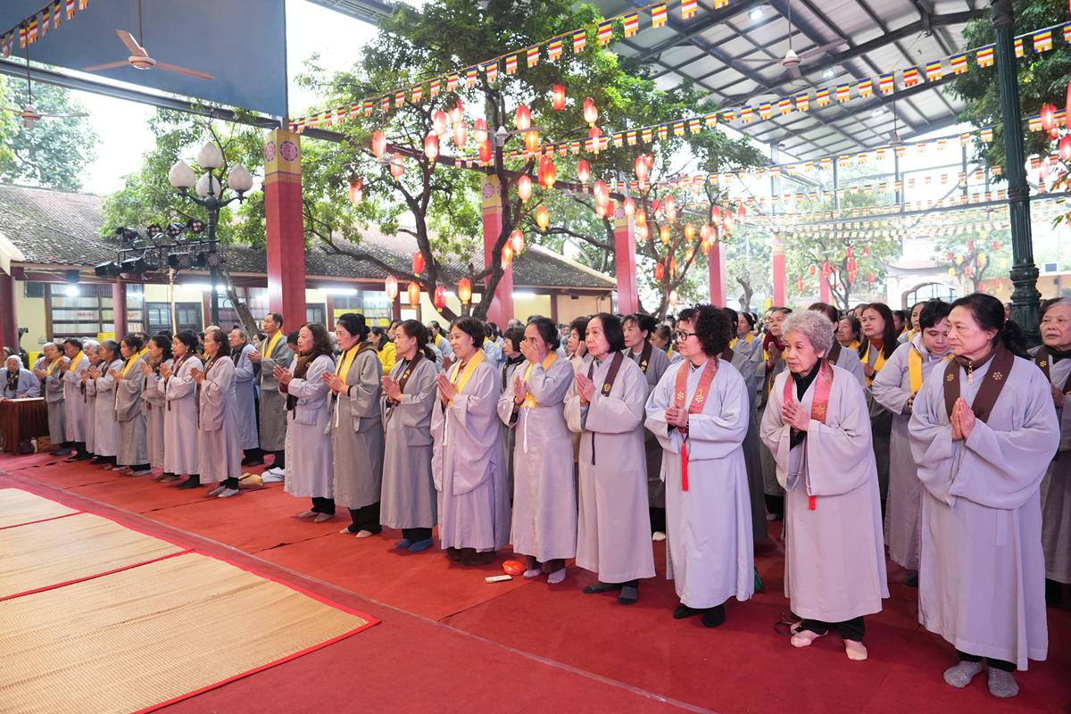 Hà Nội: Lễ kỷ niệm ngày Đức Phật Thành đạo và 28 năm hình thành Đạo tràng Pháp Hoa miền Bắc tại chùa Bằng插图23