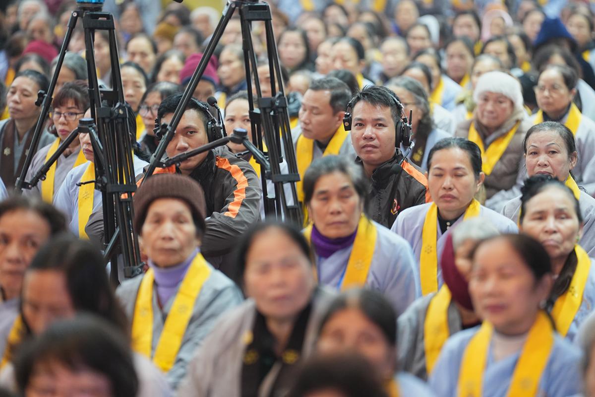 Hà Nội: Lễ kỷ niệm ngày Đức Phật Thành đạo và 28 năm hình thành Đạo tràng Pháp Hoa miền Bắc tại chùa Bằng插图32