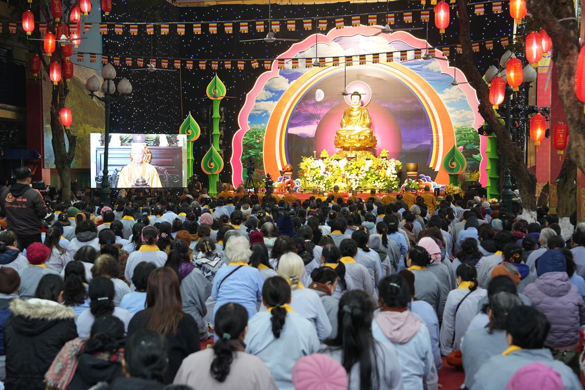 Hà Nội: Lễ kỷ niệm ngày Đức Phật Thành đạo và 28 năm hình thành Đạo tràng Pháp Hoa miền Bắc tại chùa Bằng插图53