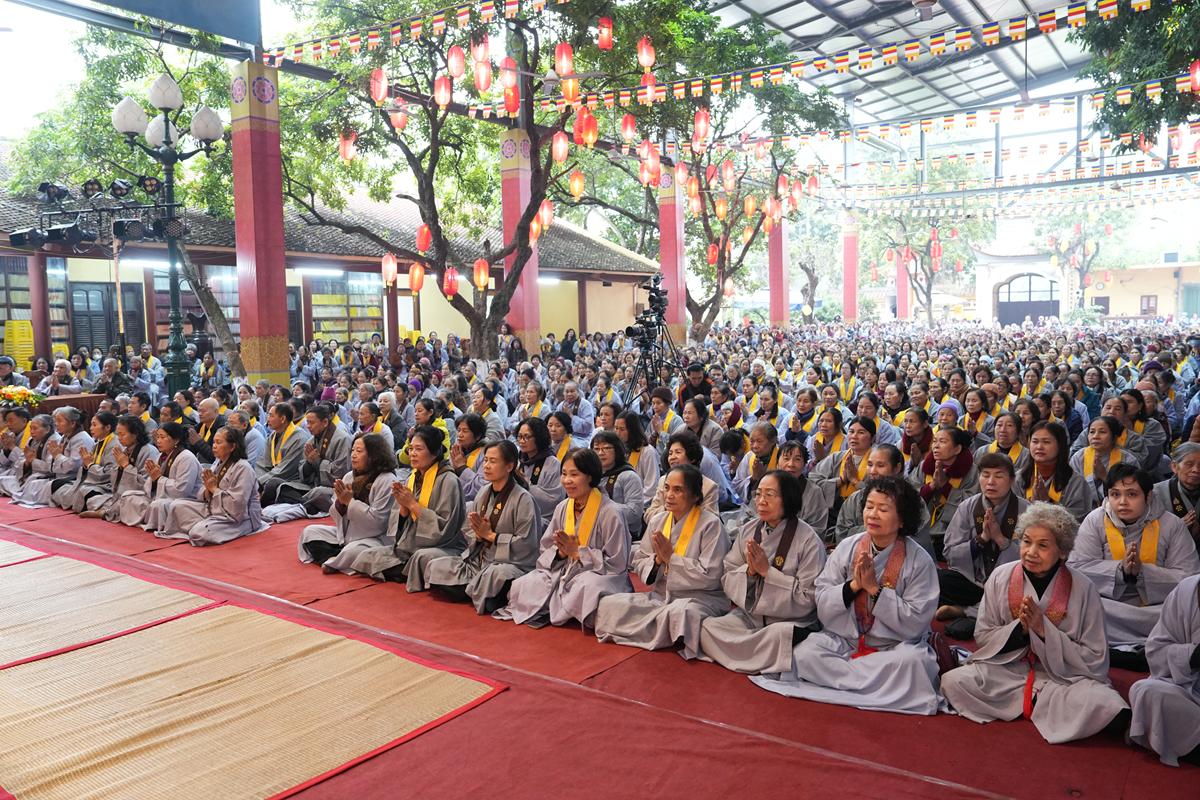 Hà Nội: Lễ kỷ niệm ngày Đức Phật Thành đạo và 28 năm hình thành Đạo tràng Pháp Hoa miền Bắc tại chùa Bằng插图59