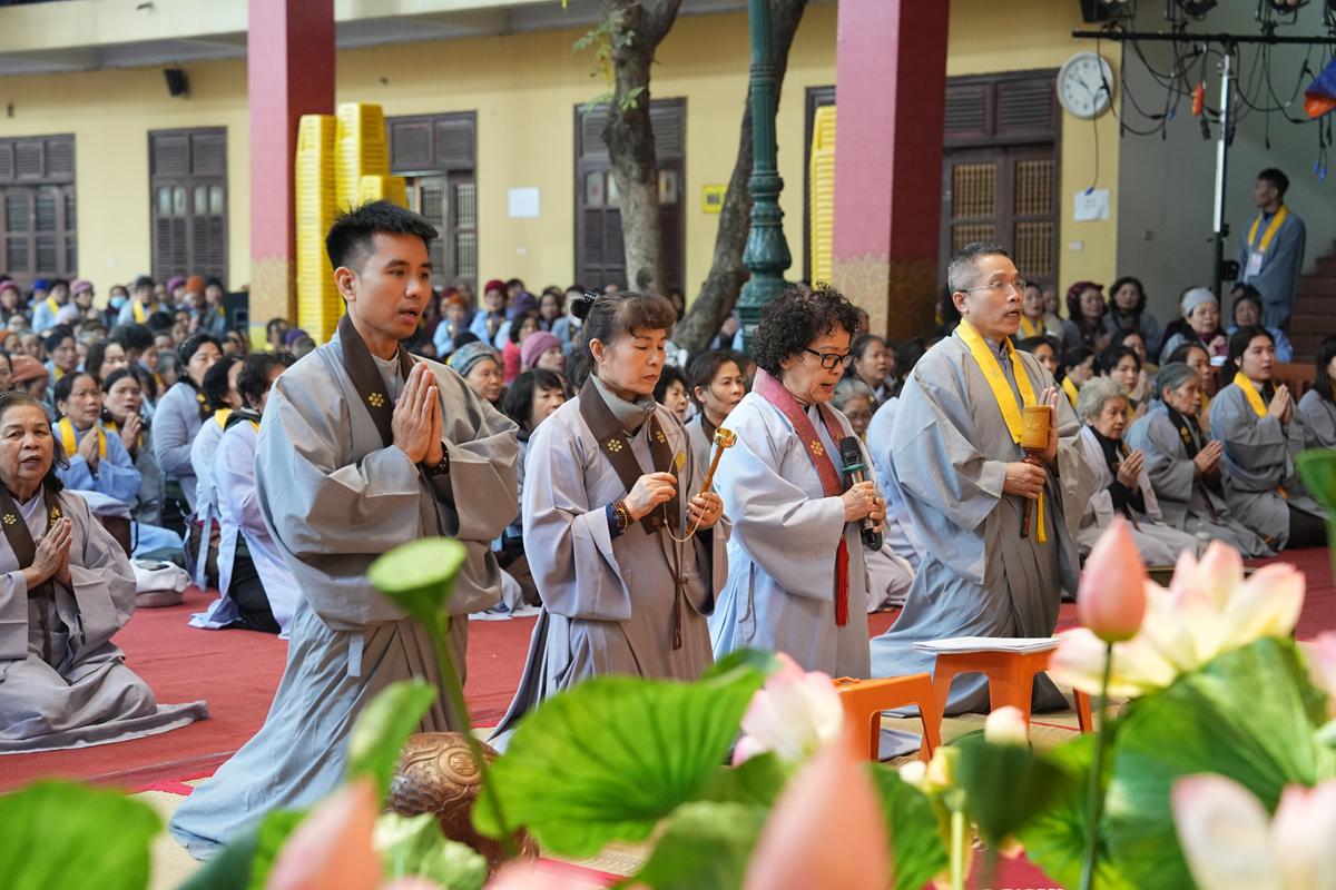 Hà Nội: Lễ kỷ niệm ngày Đức Phật Thành đạo và 28 năm hình thành Đạo tràng Pháp Hoa miền Bắc tại chùa Bằng插图66