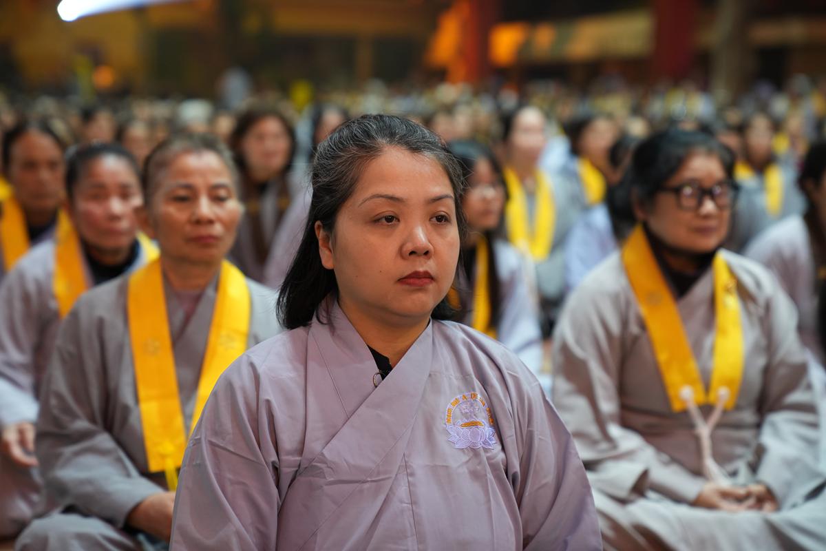 Hà Nội: Lung linh ánh sáng giác ngộ trong Đêm hội Hoa đăng mừng Đức Phật Thành đạo tại chùa Bằng插图5