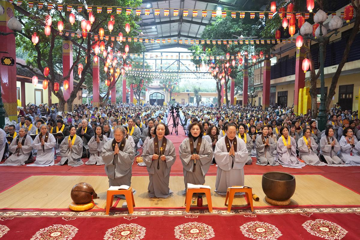 Hà Nội: Lễ kỷ niệm ngày Đức Phật Thành đạo và 28 năm hình thành Đạo tràng Pháp Hoa miền Bắc tại chùa Bằng插图1