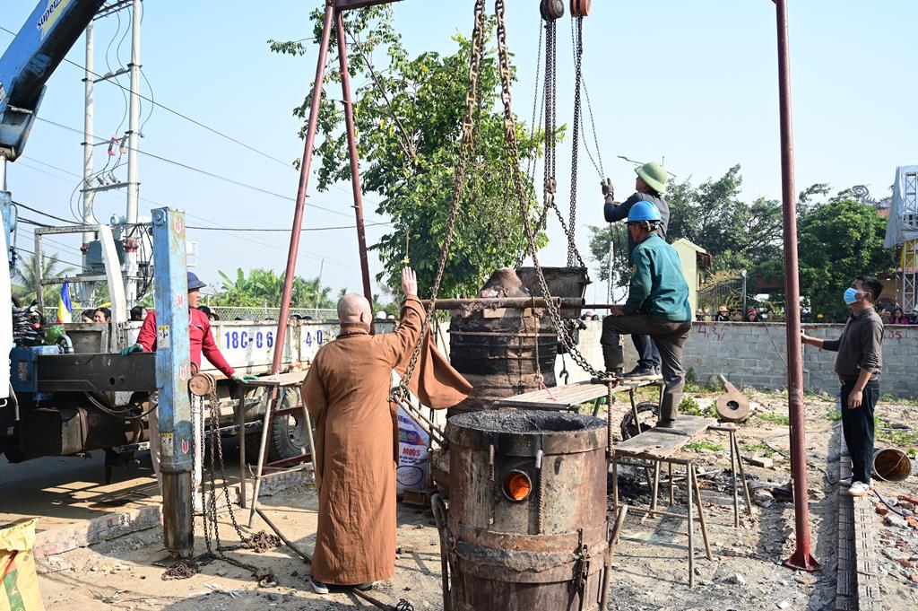 Hải Phòng: Lễ rót đồng đúc Đại hồng chung tại chùa Linh Ứng (chùa Hòa Nhất)插图10