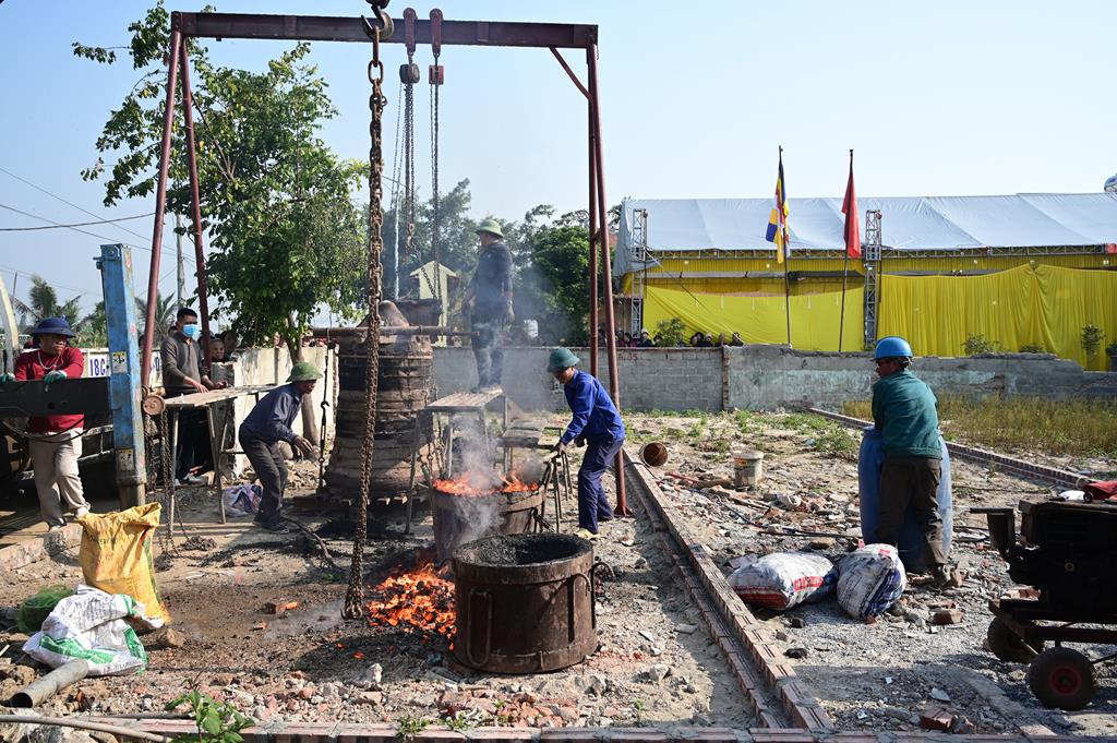 Hải Phòng: Lễ rót đồng đúc Đại hồng chung tại chùa Linh Ứng (chùa Hòa Nhất)插图55