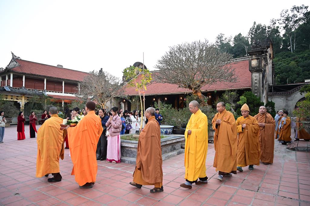 Hải Phòng: Quỹ từ thiện Chân Như chùa Hồng Phúc trao gần 260 triệu đồng cho các em học sinh, sinh viên插图26