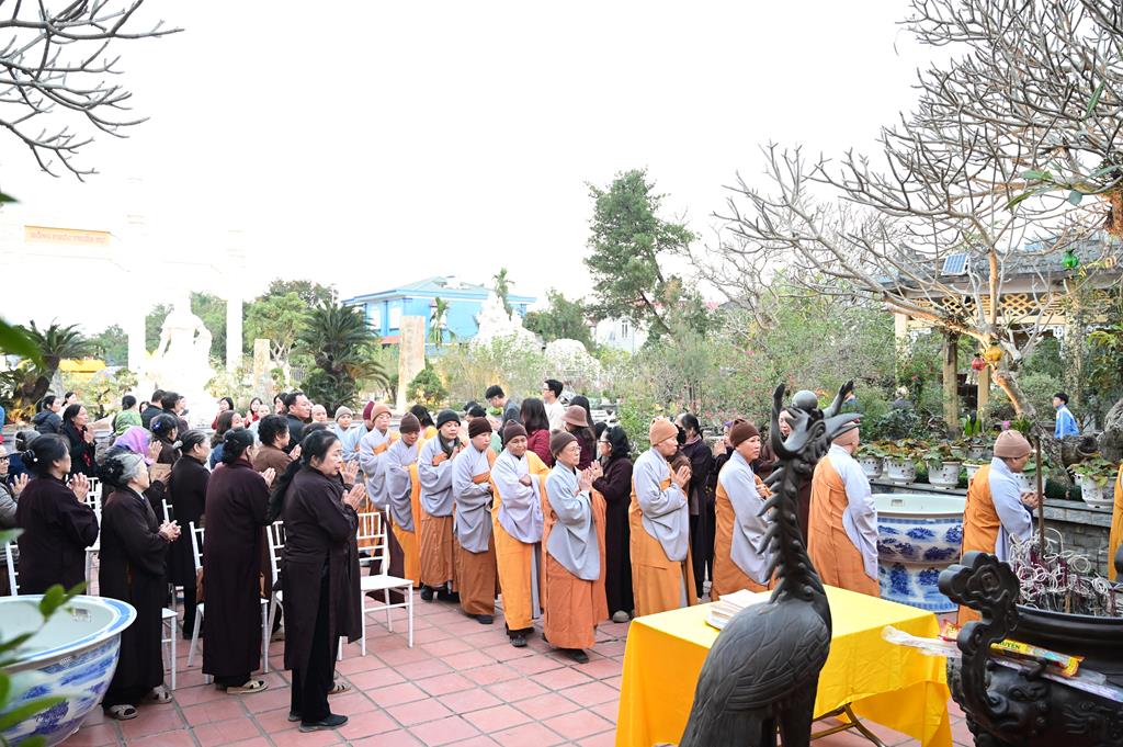 Hải Phòng: Quỹ từ thiện Chân Như chùa Hồng Phúc trao gần 260 triệu đồng cho các em học sinh, sinh viên插图29