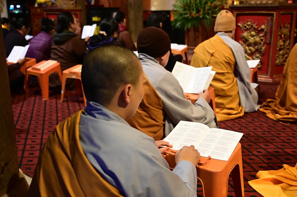 Hải Phòng: Quỹ từ thiện Chân Như chùa Hồng Phúc trao gần 260 triệu đồng cho các em học sinh, sinh viên插图37