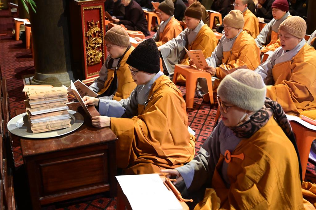 Hải Phòng: Quỹ từ thiện Chân Như chùa Hồng Phúc trao gần 260 triệu đồng cho các em học sinh, sinh viên插图39