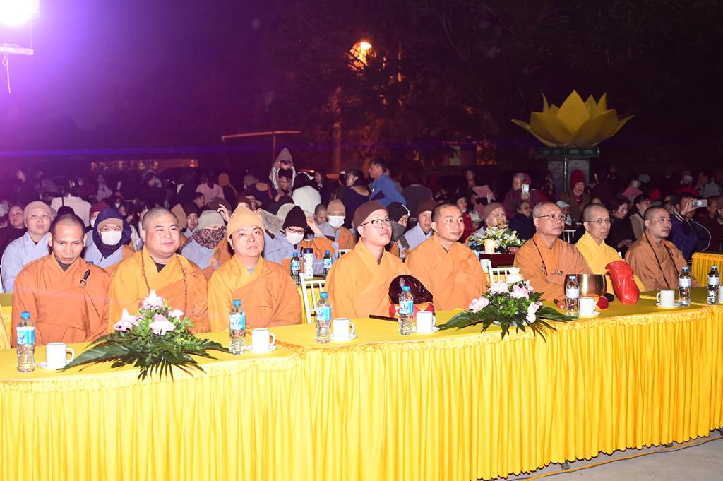 Hải Phòng: Quỹ từ thiện Chân Như chùa Hồng Phúc trao gần 260 triệu đồng cho các em học sinh, sinh viên插图53