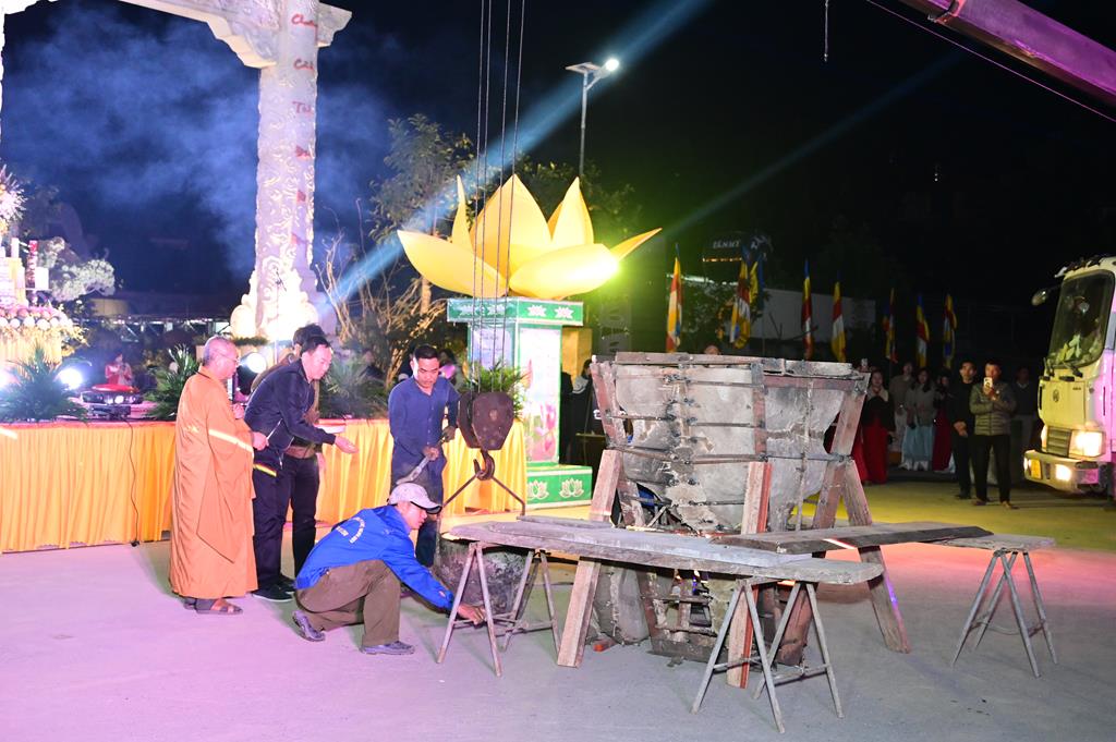 Hải Phòng: Quỹ từ thiện Chân Như chùa Hồng Phúc trao gần 260 triệu đồng cho các em học sinh, sinh viên插图64