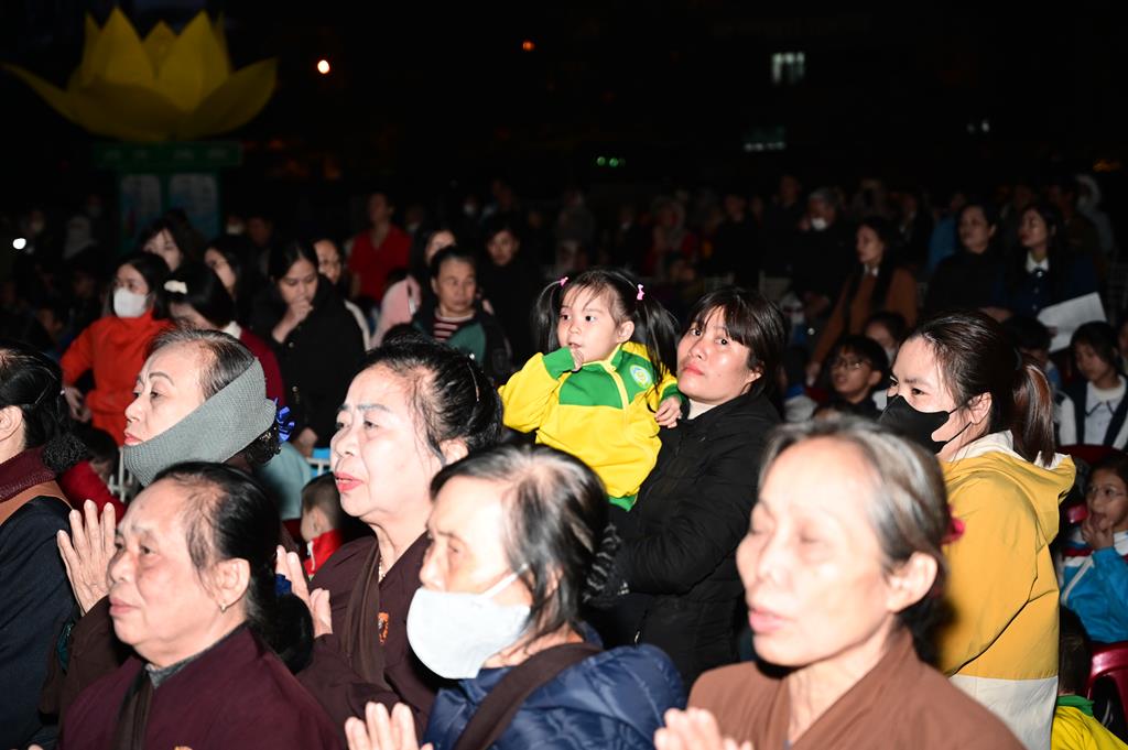Hải Phòng: Quỹ từ thiện Chân Như chùa Hồng Phúc trao gần 260 triệu đồng cho các em học sinh, sinh viên插图67