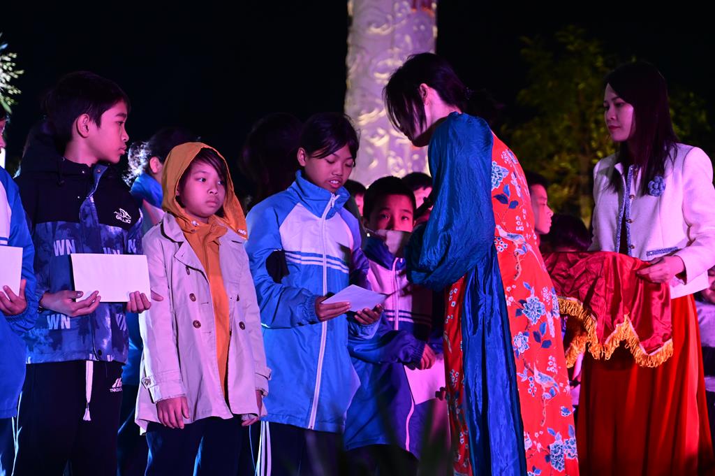Hải Phòng: Quỹ từ thiện Chân Như chùa Hồng Phúc trao gần 260 triệu đồng cho các em học sinh, sinh viên插图74