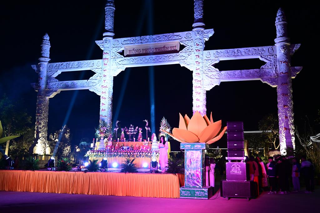 Hải Phòng: Quỹ từ thiện Chân Như chùa Hồng Phúc trao gần 260 triệu đồng cho các em học sinh, sinh viên插图79