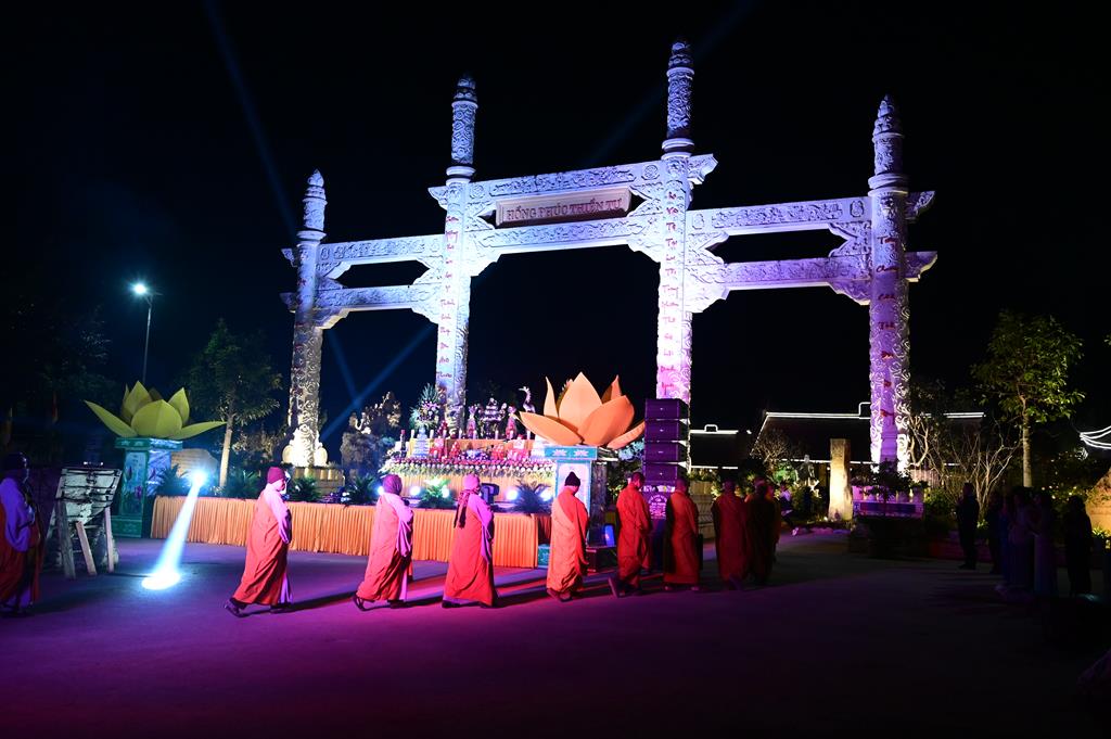 Hải Phòng: Quỹ từ thiện Chân Như chùa Hồng Phúc trao gần 260 triệu đồng cho các em học sinh, sinh viên插图84