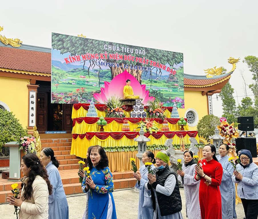 Quảng Ninh: Chùa Tiêu Dao Lễ Phật Thành Đạo插图13