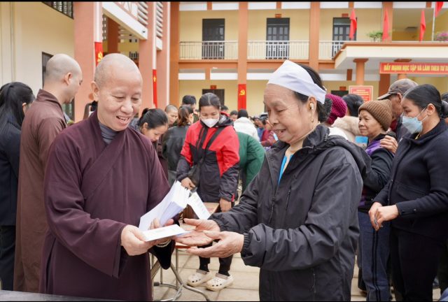 Ban Đại diện liên  Phường, Xã Chương Mỹ mang “ Xuân Từ Bi- Tết Yêu Thương” đến các Em học sinh và các gia đình đồng bào khó khăn tại xã Nhân Nghĩa, tỉnh Phú Thọ插图