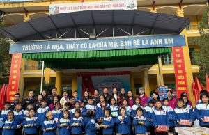 Nhóm thiện nguyện “áo ấm trao yêu thương” – lan tỏa hạnh từ bi trên những nẻo đường cao nguyên