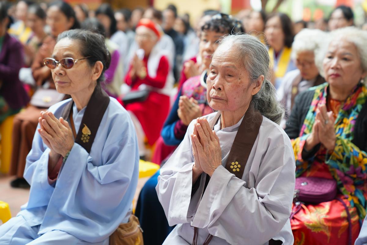 Đạo tràng Pháp Hoa trở về chùa Bằng lễ Phật, tri ân Hòa thượng Thích Bảo Nghiêm trong ngày đầu năm mới插图14