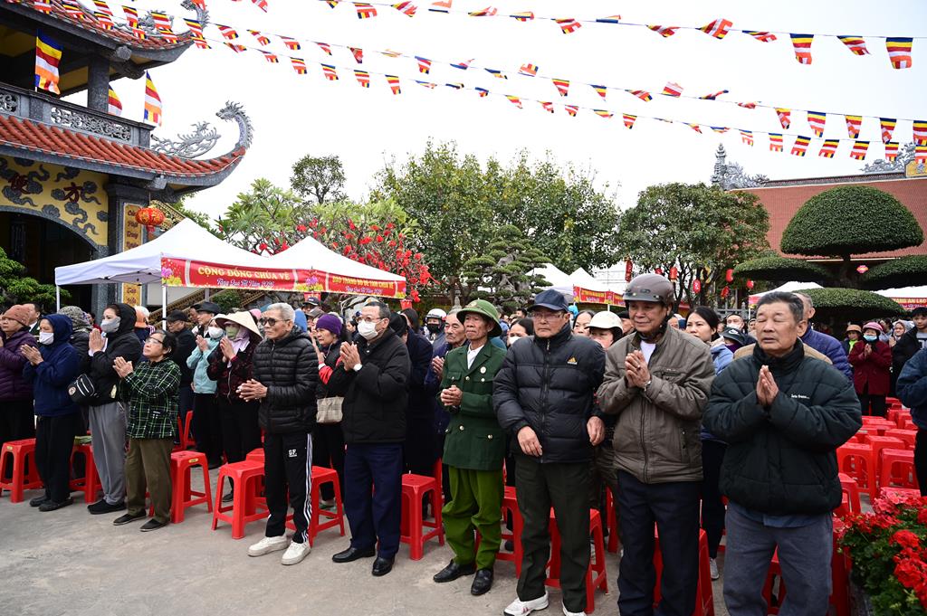 Hải Phòng: Ấm áp, nhộn nhịp phiên “Chợ Tết 0 đồng” tại chùa Kim Quang (Lũng Đông)插图29