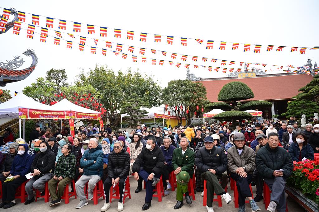 Hải Phòng: Ấm áp, nhộn nhịp phiên “Chợ Tết 0 đồng” tại chùa Kim Quang (Lũng Đông)插图31