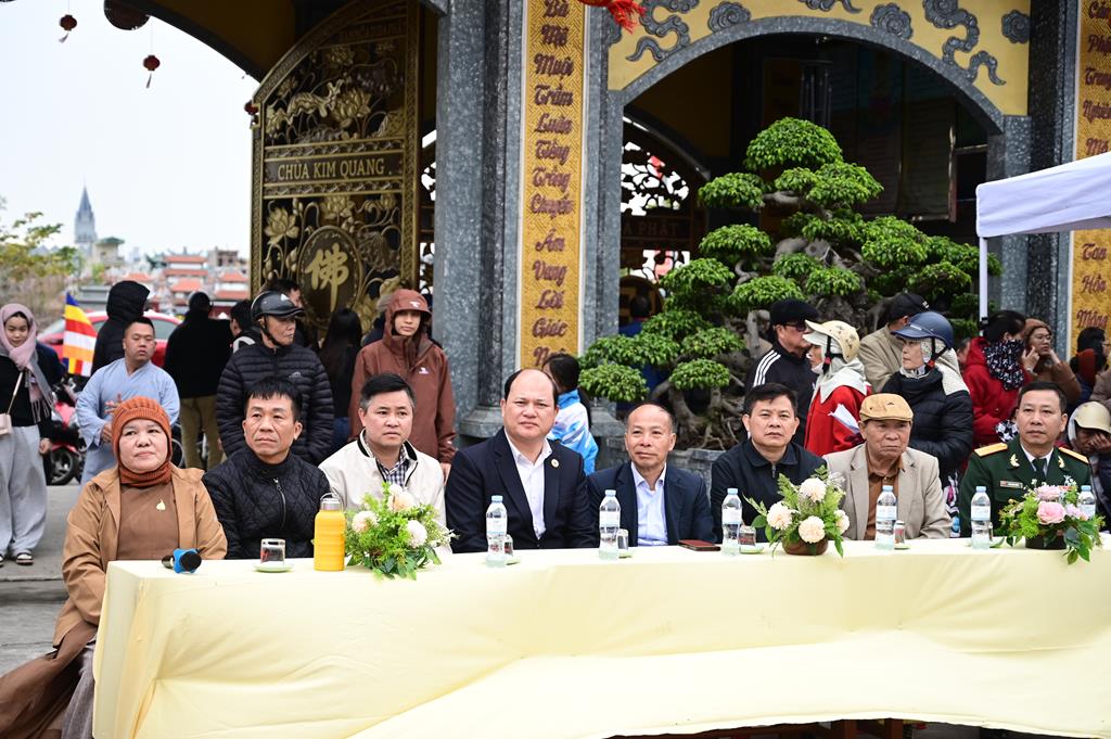 Hải Phòng: Ấm áp, nhộn nhịp phiên “Chợ Tết 0 đồng” tại chùa Kim Quang (Lũng Đông)插图3