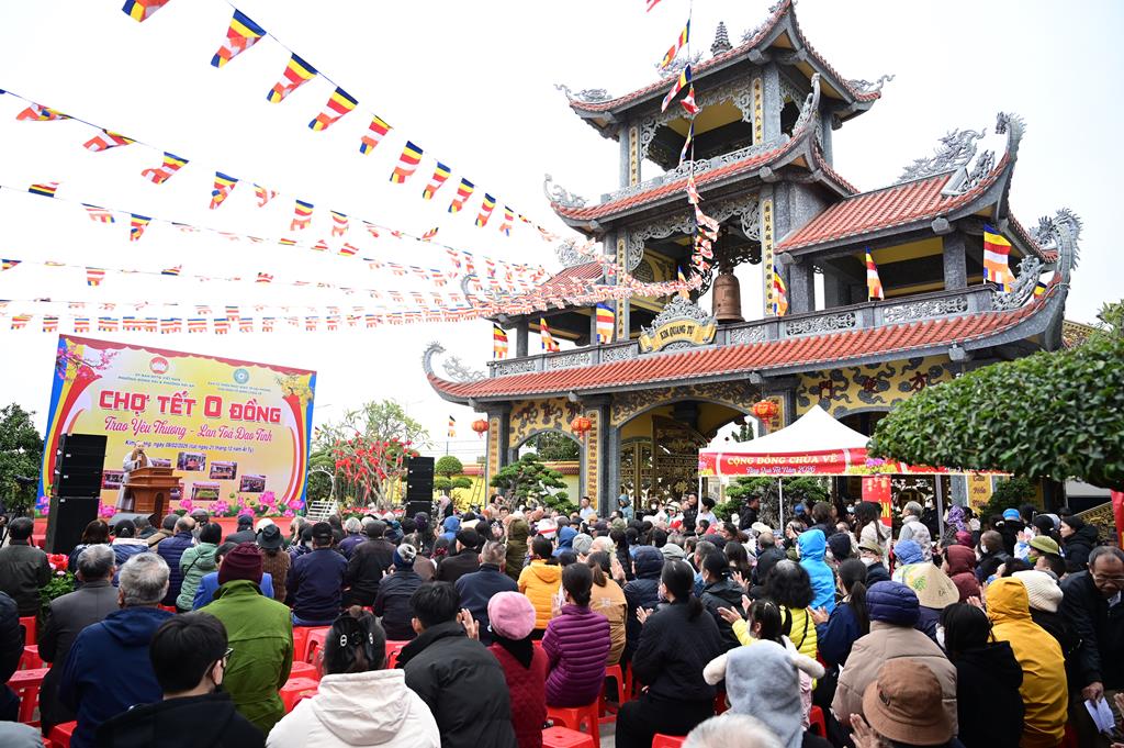 Hải Phòng: Ấm áp, nhộn nhịp phiên “Chợ Tết 0 đồng” tại chùa Kim Quang (Lũng Đông)插图34