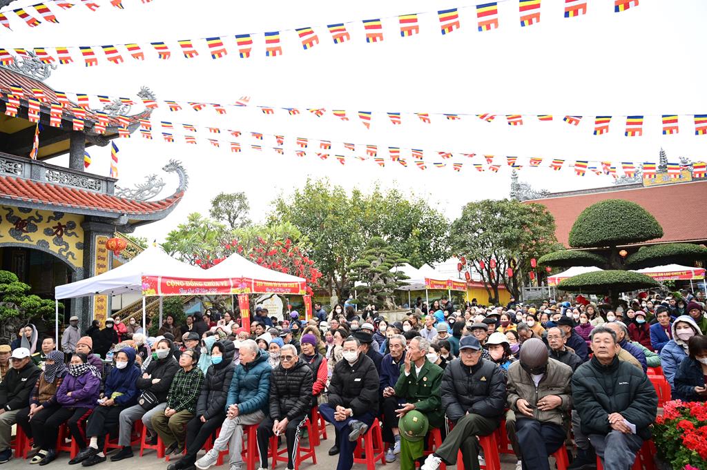 Hải Phòng: Ấm áp, nhộn nhịp phiên “Chợ Tết 0 đồng” tại chùa Kim Quang (Lũng Đông)插图38