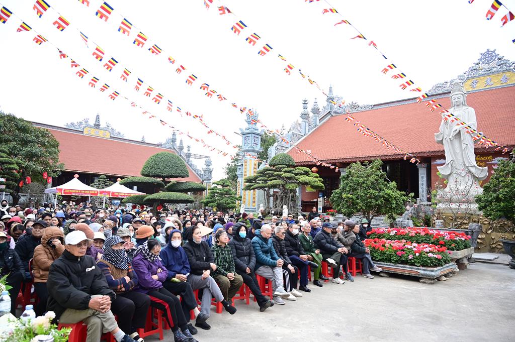 Hải Phòng: Ấm áp, nhộn nhịp phiên “Chợ Tết 0 đồng” tại chùa Kim Quang (Lũng Đông)插图42