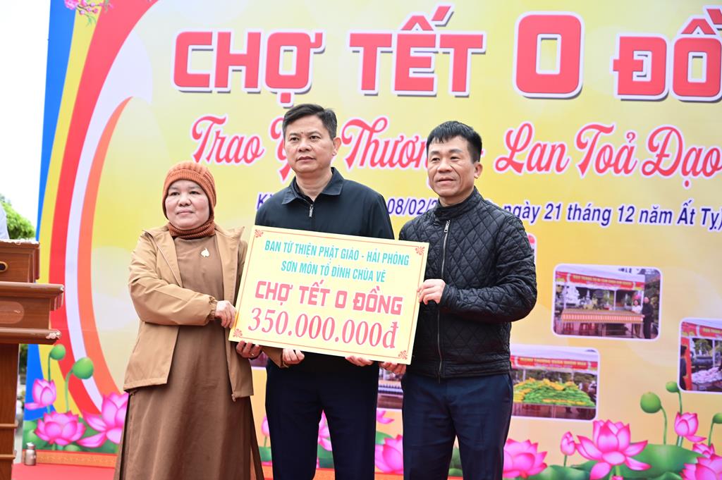 Hải Phòng: Ấm áp, nhộn nhịp phiên “Chợ Tết 0 đồng” tại chùa Kim Quang (Lũng Đông)插图43