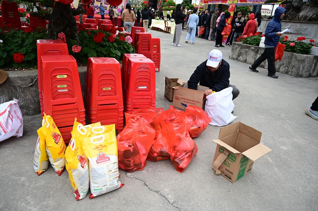 Hải Phòng: Ấm áp, nhộn nhịp phiên “Chợ Tết 0 đồng” tại chùa Kim Quang (Lũng Đông)插图68