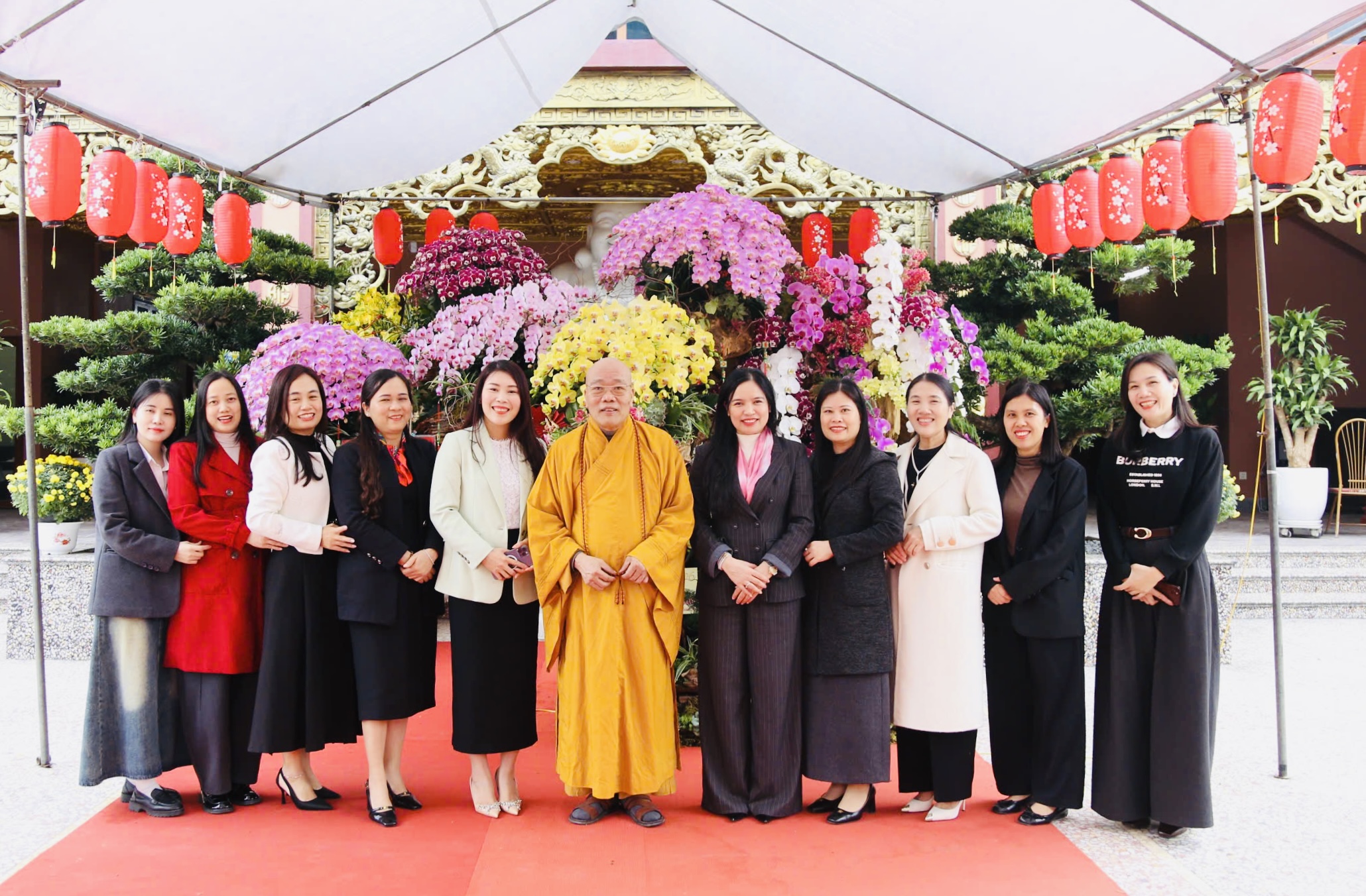 Hưng Yên: Sở Nội vụ tỉnh và cấp ủy, chính quyền, Ủy ban MTTQ VN phường Phố Hiến thăm, chúc Tết Ban Trị sự GHPGVN tỉnh插图15