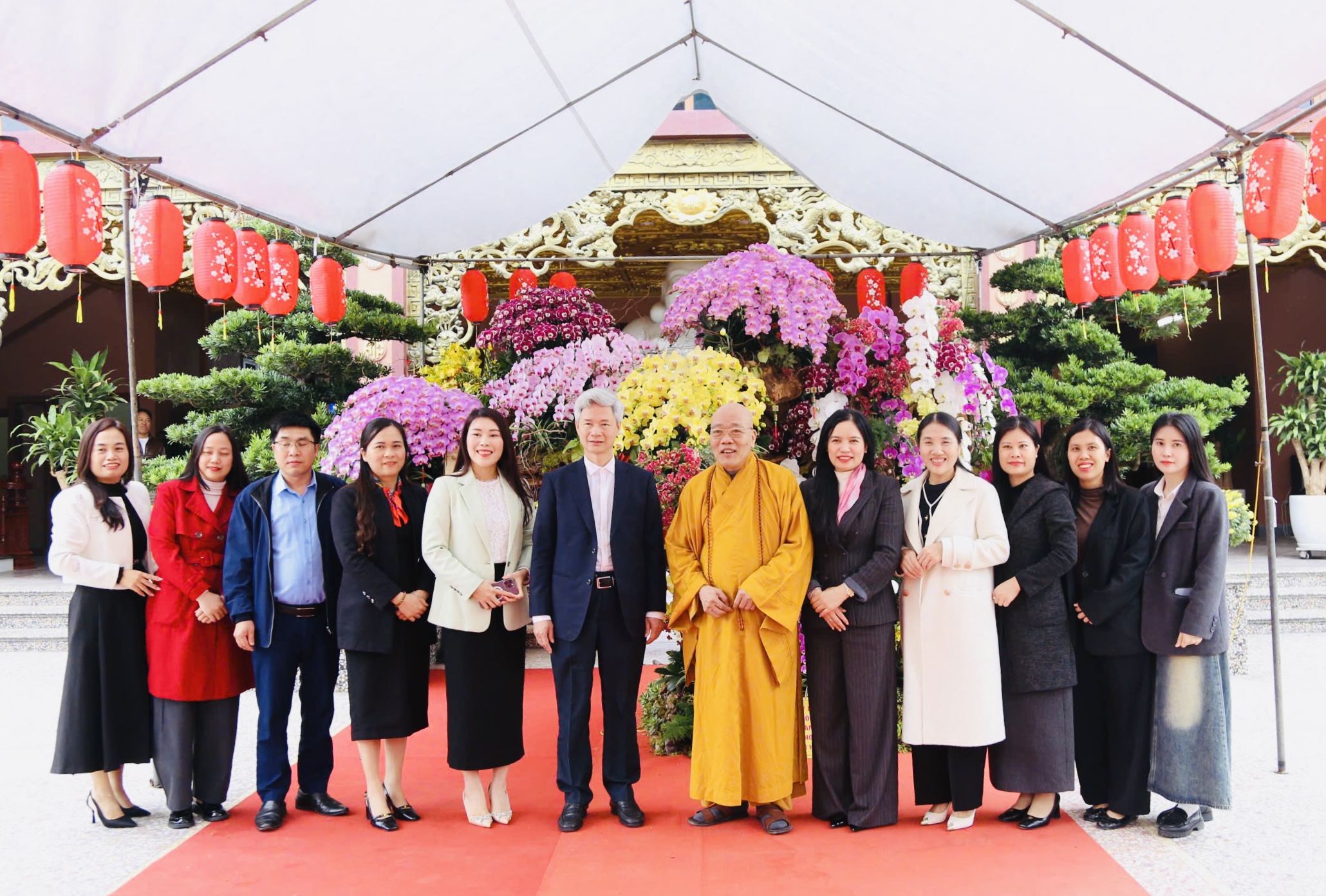 Hưng Yên: Sở Nội vụ tỉnh và cấp ủy, chính quyền, Ủy ban MTTQ VN phường Phố Hiến thăm, chúc Tết Ban Trị sự GHPGVN tỉnh插图7