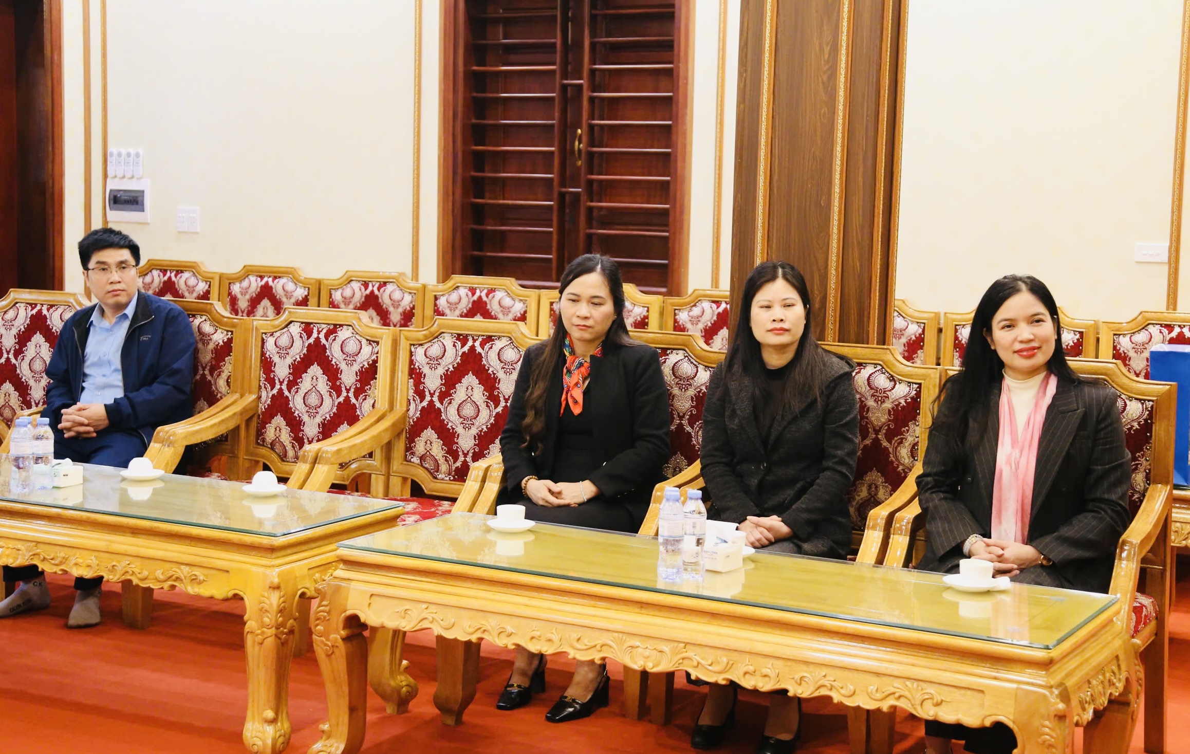 Hưng Yên: Sở Nội vụ tỉnh và cấp ủy, chính quyền, Ủy ban MTTQ VN phường Phố Hiến thăm, chúc Tết Ban Trị sự GHPGVN tỉnh插图9